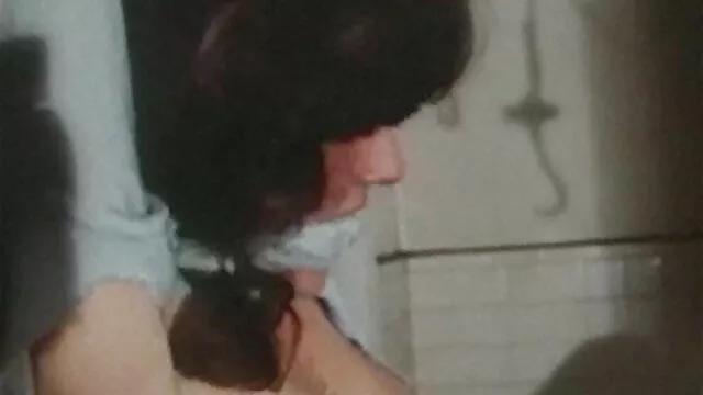 Um duas mulheres brasileiras transando vídeo pornográfico da MILF. A beleza de Dubarry. Catedral De Notre Dame