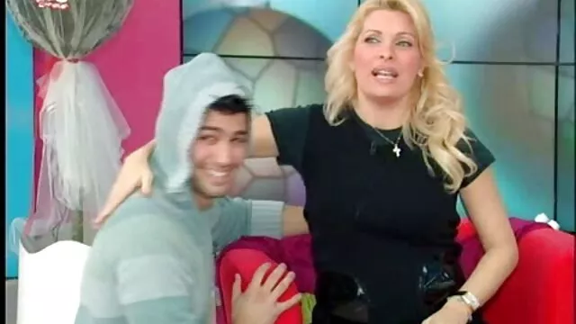 A foder a rata pornô brasileiro violento molhada da minha mulher até se vir no rabo