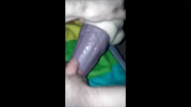 A Rachel e a Sarah fazem um belo broche. porno brasileiro no mato