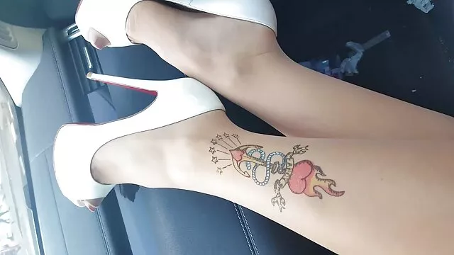 A brasileiras na putaria Tamara masturba-se em vídeo Amador.