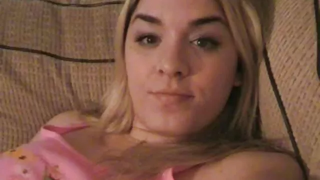Babe enlouquece com seu namorado em um vídeo Amador brasileiras na putaria