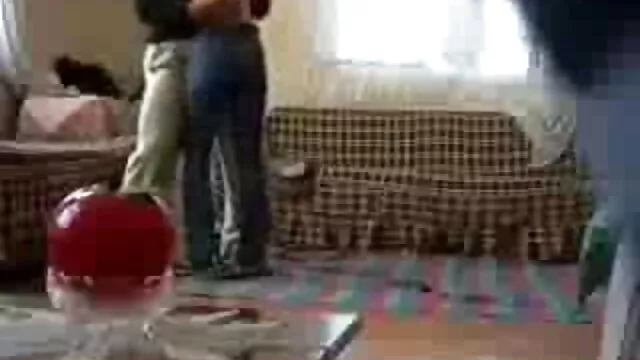Orgasmo do vibrador brasileira gostosa dando anal do clitóris.