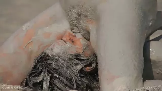 A Milf japonesa com máscara nos olhos tem rata video sexo anal brasileiro