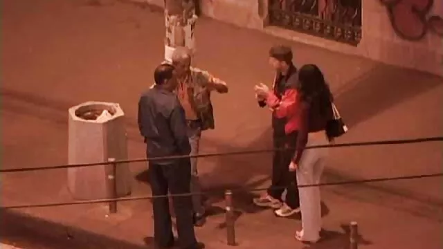 Rolo de fruta a cabeça de um filmes prono brasileiro galo doce