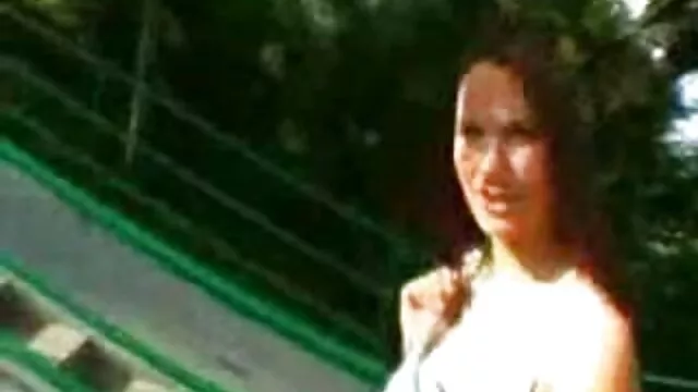 Miúda madura a tocar no vídeo do POV novinha brasileira dando gostoso