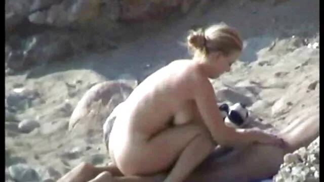A jovem Talia convida-te para o quarto melhor anal brasileiro dela.