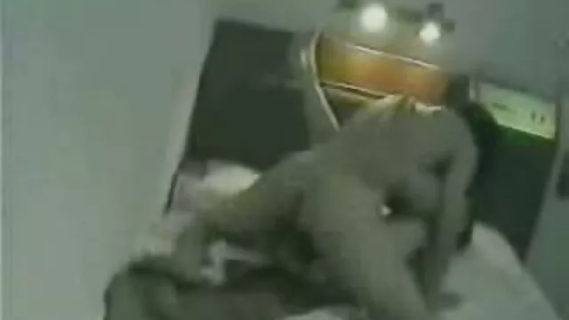 Forçando-a xvideos coroas brasileiras a pagar pelos danos
