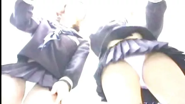 A dona de casa Boazona faz sexo pornô brasileiro grátis no quintal!