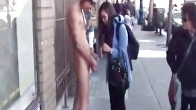 Cuzinho Europeu fodido anal com novinha brasileira ao lado do piano