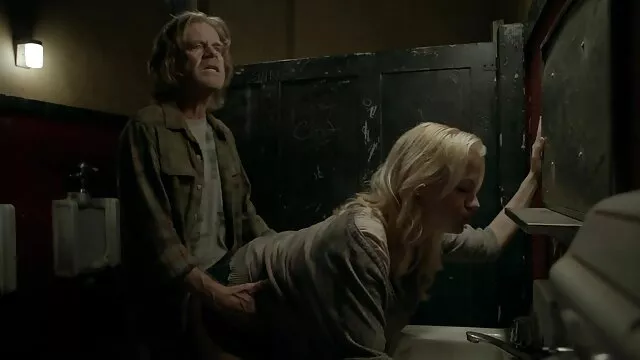 Mofos-busty pornô brasileiro antigo blonde divertindo-se com comida na cozinha